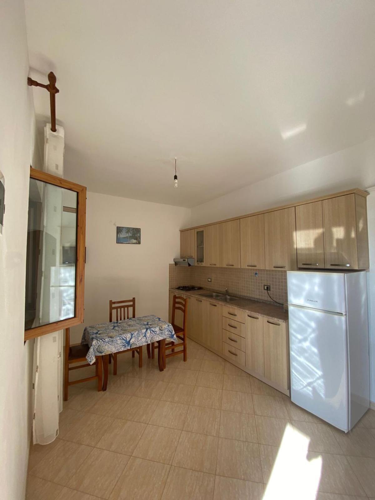 Apartment Pams